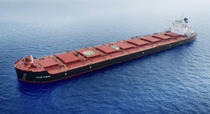 Φορτηγό πλοίο της Star Bulk εν πλω